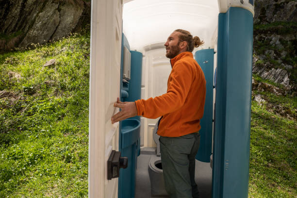 Porta potty delivery and setup in East Pasadena, CA